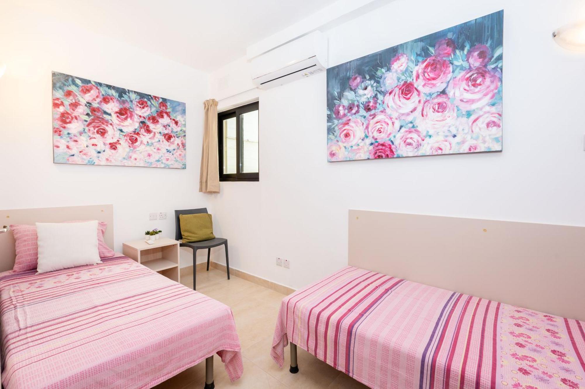 סיינט פול ביי Islet Promenade Seafront Family Apartment With 2 Balconies By Getawaysmalta מראה חיצוני תמונה